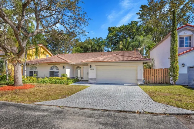 $675,000 | 10635 Southwest 158th Place, Miami, FL 33196