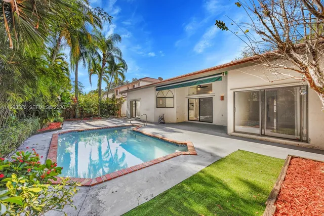 $675,000 | 10635 Southwest 158th Place, Miami, FL 33196