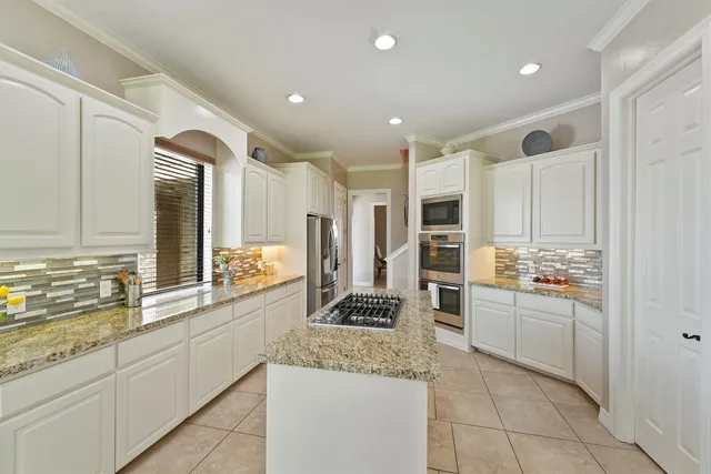 $883,500 | 3100 Richard Lane, Friendswood, TX 77546