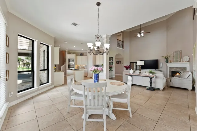 $883,500 | 3100 Richard Lane, Friendswood, TX 77546