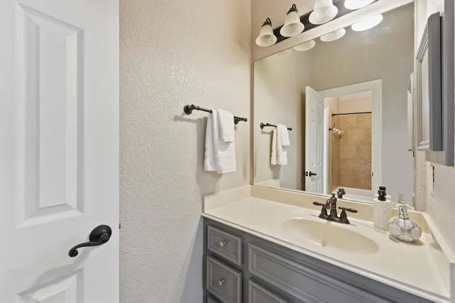 $883,500 | 3100 Richard Lane, Friendswood, TX 77546