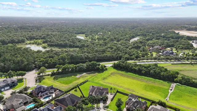 $883,500 | 3100 Richard Lane, Friendswood, TX 77546