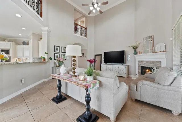 $883,500 | 3100 Richard Lane, Friendswood, TX 77546