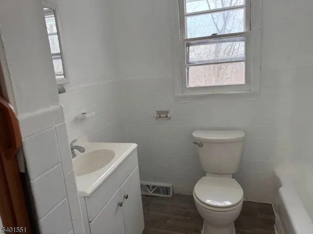 $2,600 | 59 Lakeview Drive, Wantage, NJ 07461