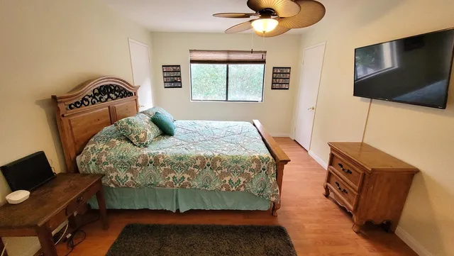 $3,725 | 200 East Racquet Club Road, Unit 68, Palm Springs, CA 92262