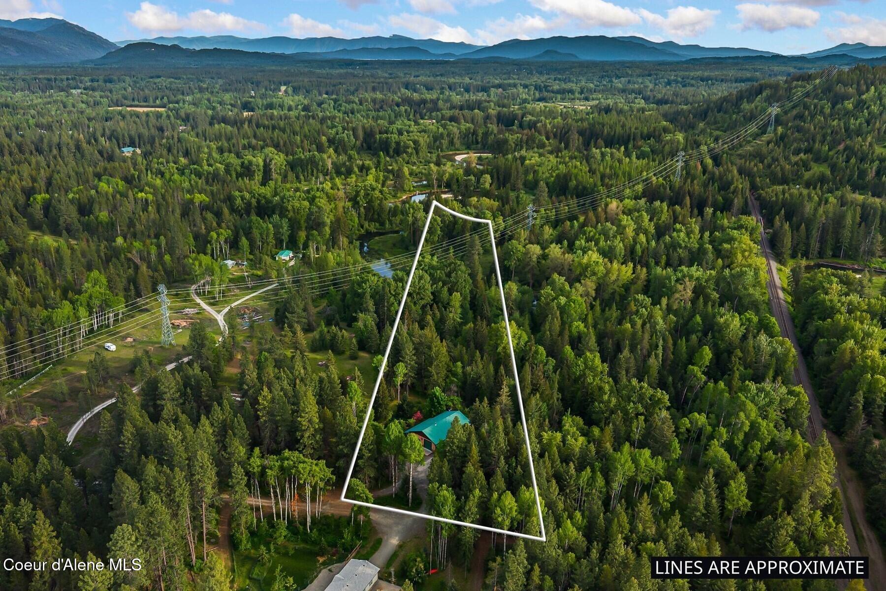 446 Hummingbird Drive Sandpoint, ID 83864 - Photo 9 of 95 Aerial