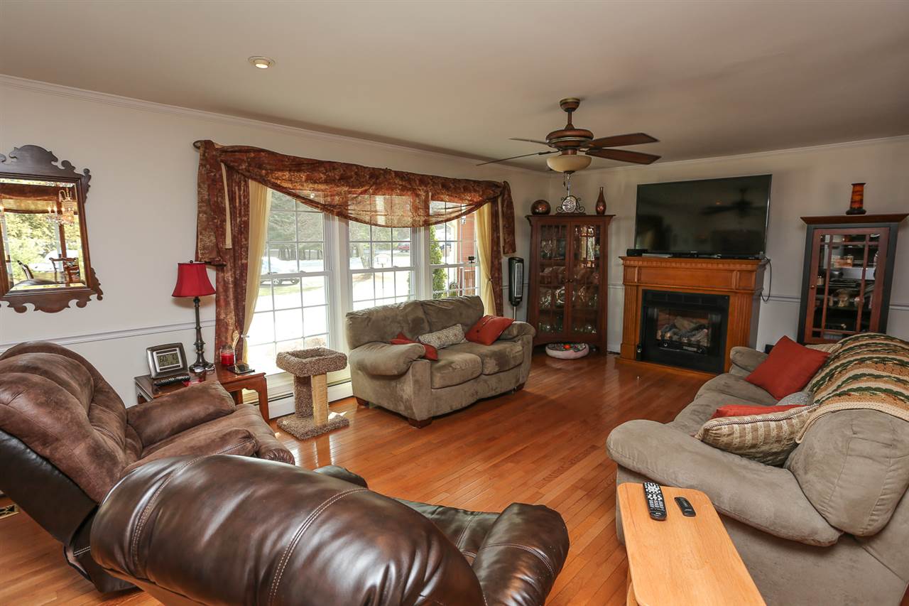 2 Meadowcrest Road Hooksett, NH 03106 - Photo 16 of 39