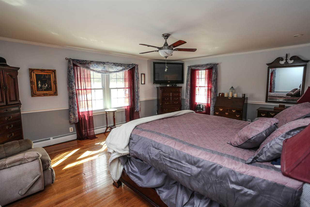 2 Meadowcrest Road Hooksett, NH 03106 - Photo 24 of 39