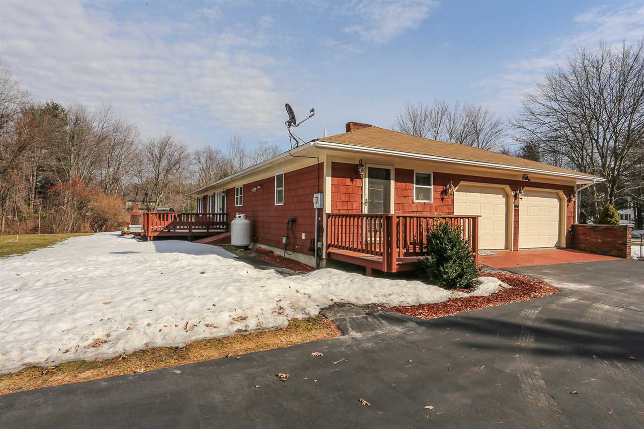 2 Meadowcrest Road Hooksett, NH 03106 - Photo 32 of 39