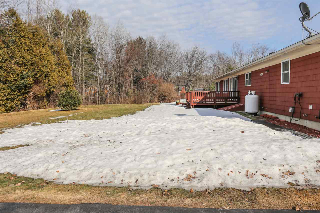 2 Meadowcrest Road Hooksett, NH 03106 - Photo 33 of 39