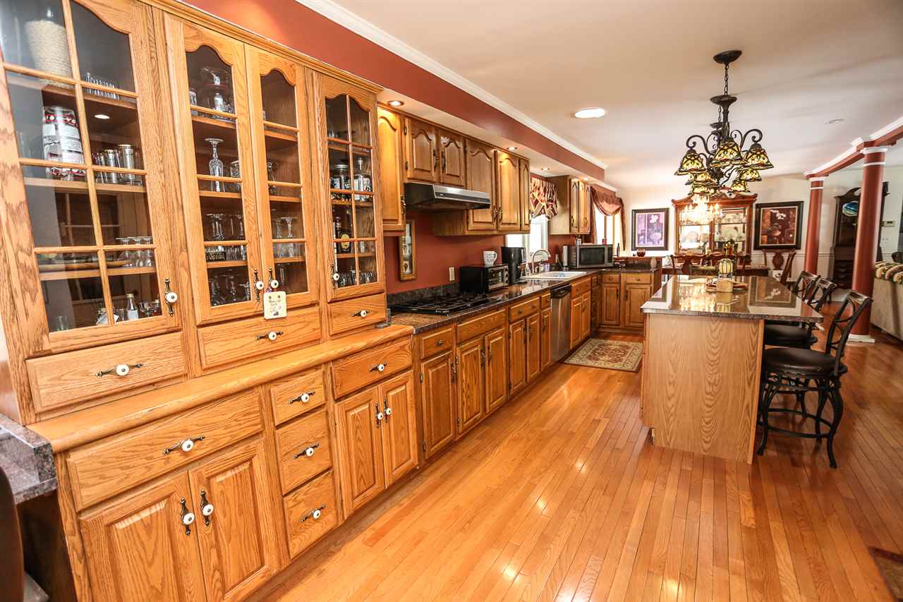 2 Meadowcrest Road Hooksett, NH 03106 - Photo 8 of 39