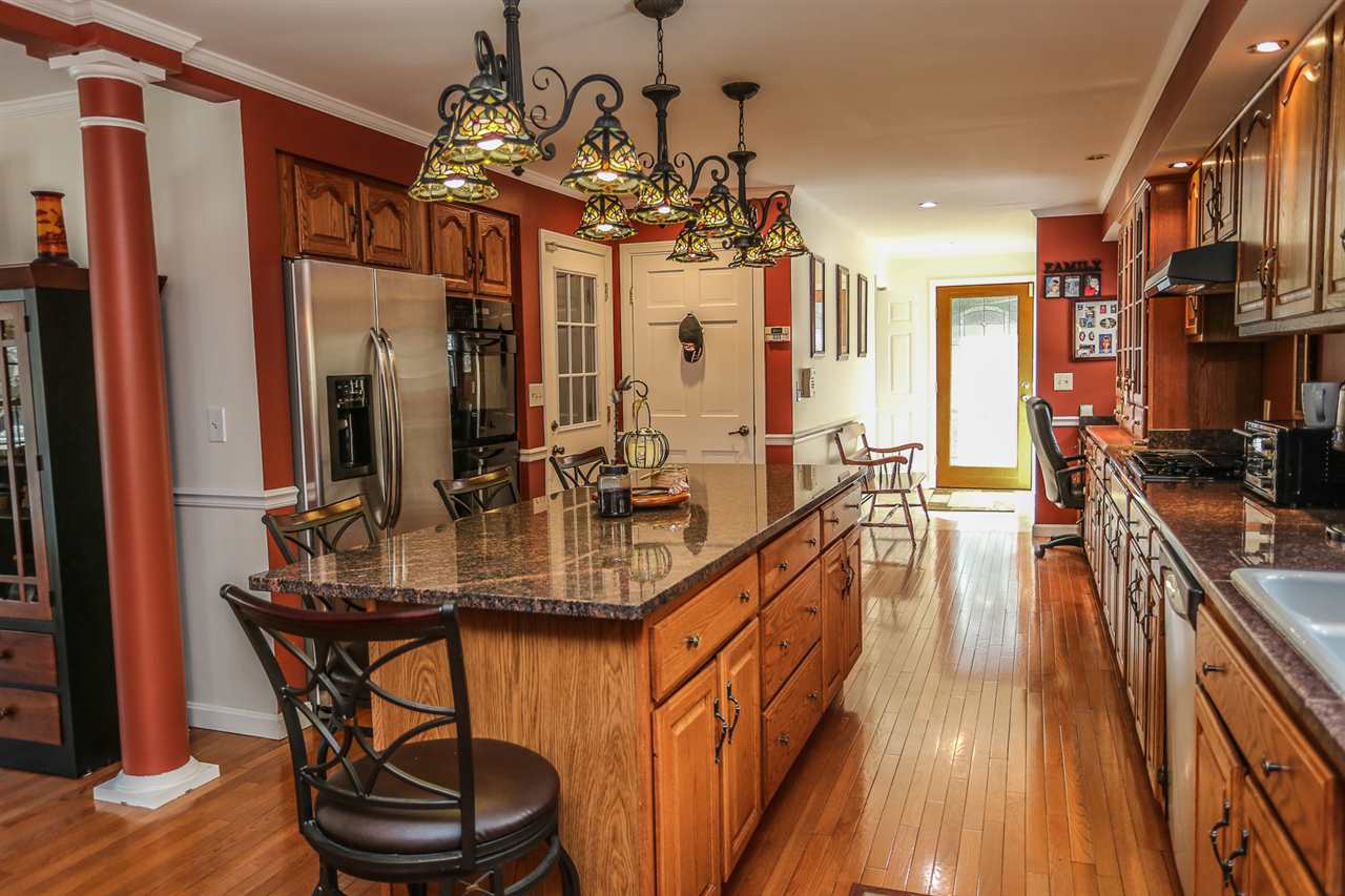 2 Meadowcrest Road Hooksett, NH 03106 - Photo 9 of 39