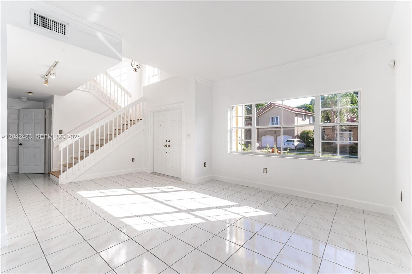 4671 Southwest 154th Place Miami, FL 33185 - Photo 4 of 31