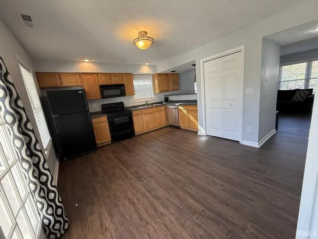 $239,900 | 1331 Cobble Creek Circle, Bloomington, IN 47401