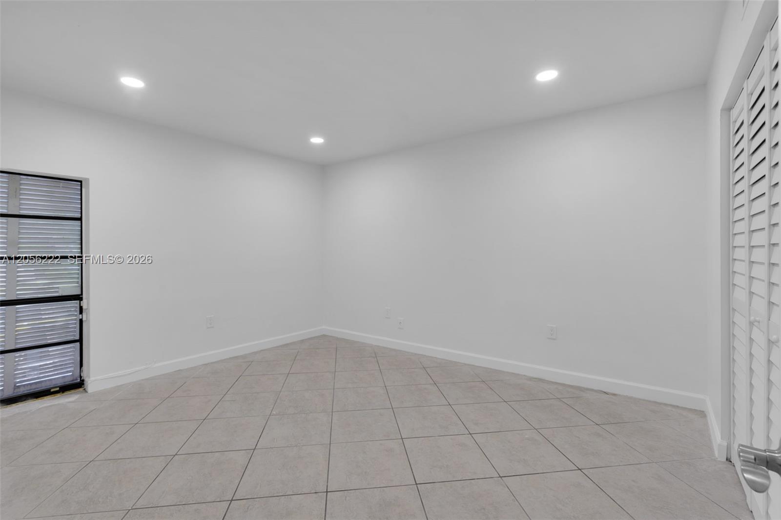 6433 Windmill Gate Road, Unit 6433 Miami Lakes, FL 33014 - Photo 22 of 33