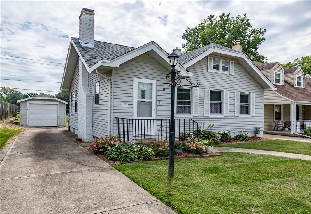 324 North Summit Avenue Decatur, IL 62522 - Photo 2 of 20