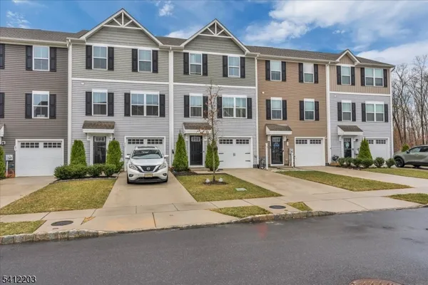 $339,000 | 79 Burr Street, Williamstown, NJ 08094