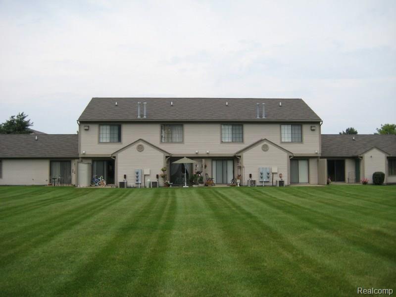 1221 Pine Ridge Drive Highland, MI 48357 - Photo 5 of 23