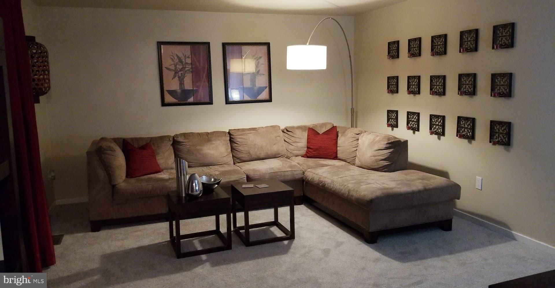 9621 Winands Road Randallstown, MD 21133 - Photo 2 of 22 Living Room