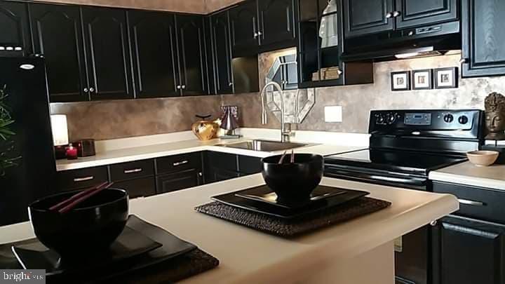9621 Winands Road Randallstown, MD 21133 - Photo 7 of 22 Kitchen
