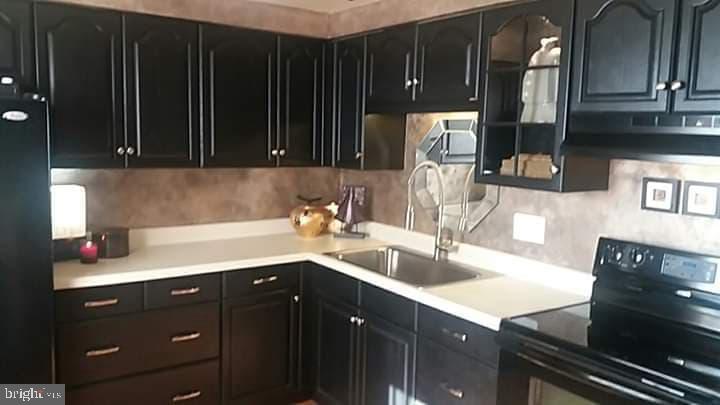 9621 Winands Road Randallstown, MD 21133 - Photo 8 of 22 Kitchen