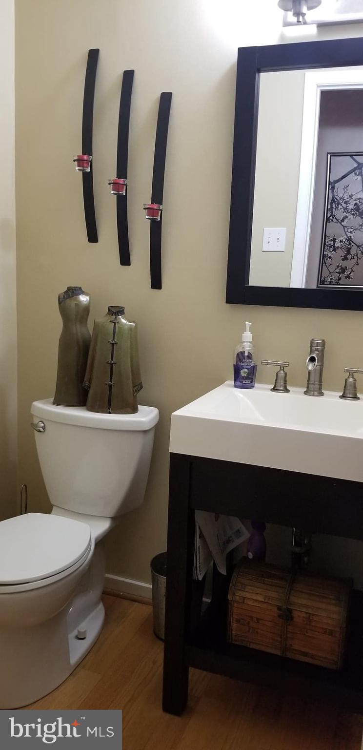 9621 Winands Road Randallstown, MD 21133 - Photo 10 of 22 Main Level Powder Room