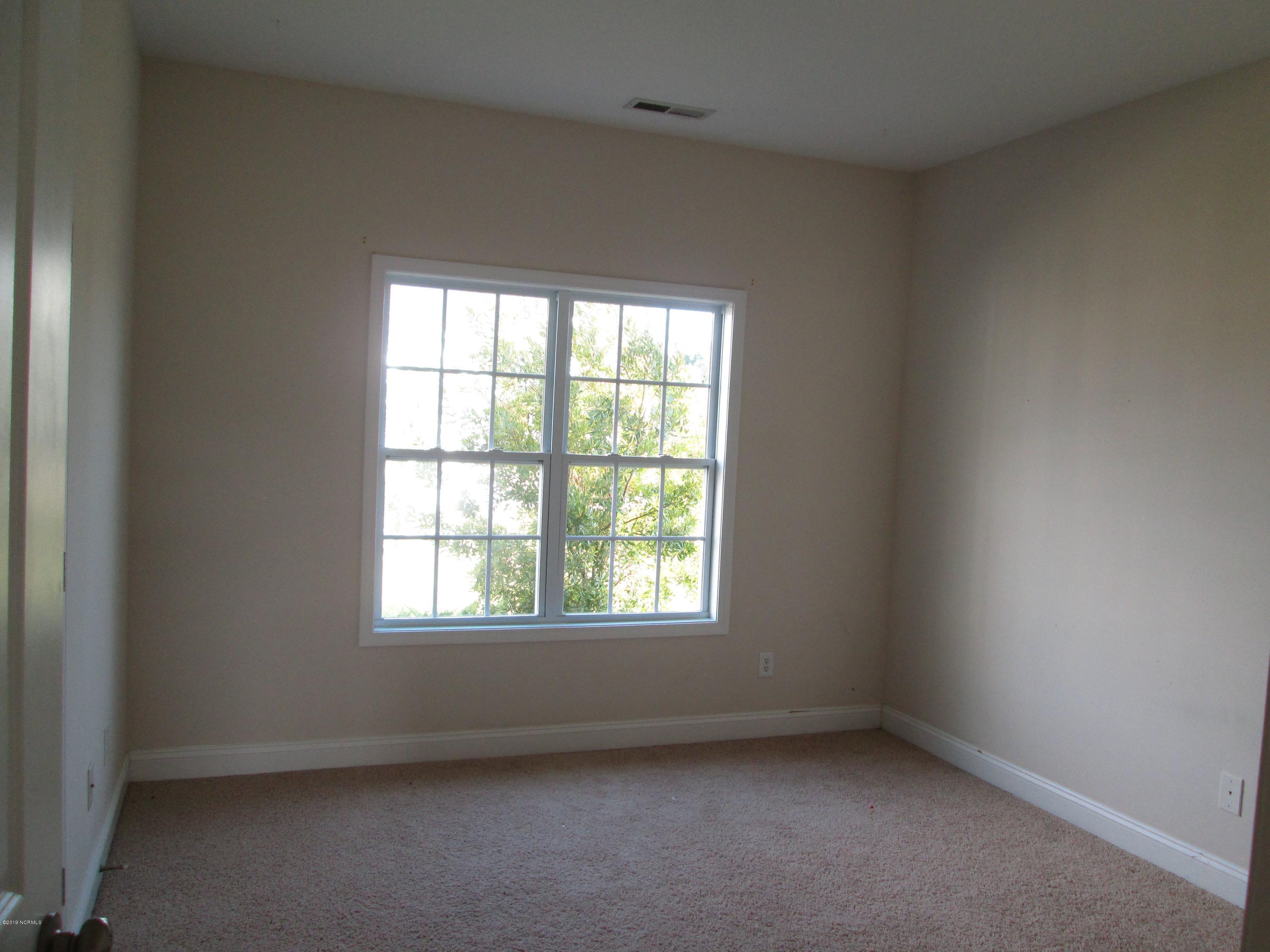 211 Emerald Ridge Road Jacksonville, NC 28546 - Photo 9 of 17 IMG_8140