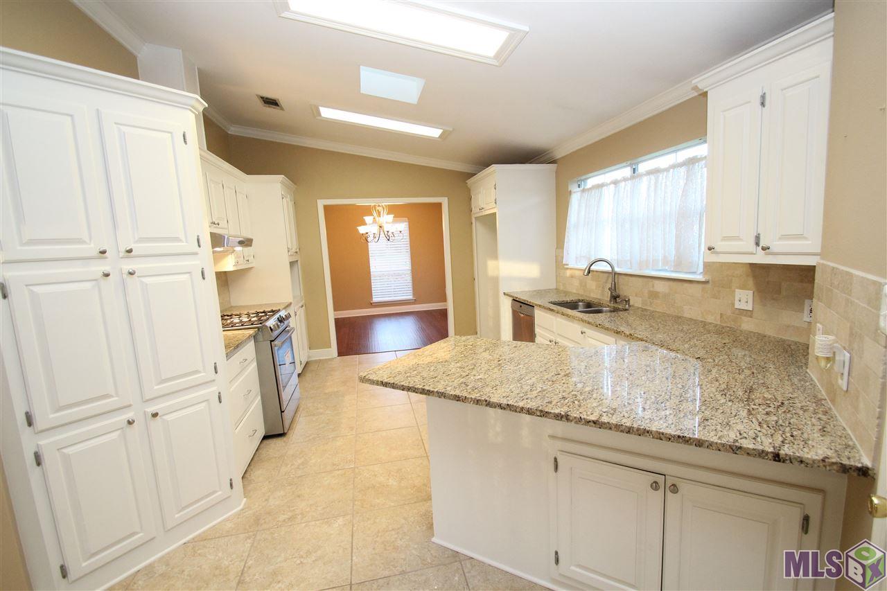 6134 Double Tree Drive Baton Rouge, LA 70817 - Photo 6 of 22 kitchen