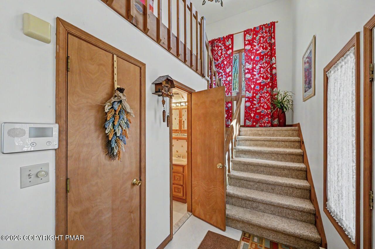 1146 Deer Trail Road Pocono Pines, PA 18350 - Photo 14 of 21 Foyer