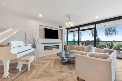 $2,999,990 | 7120 East Kierland Boulevard, Unit 915, Scottsdale, AZ 85254
