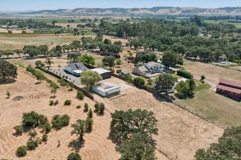 $1,685,000 | 21725 Burndale Road, Sonoma, CA 95476