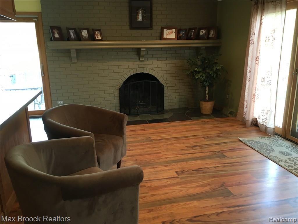 9620 Allen Road Clarkston, MI 48348 - Photo 25 of 99 family2.JPG