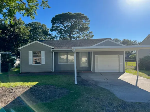 $175,000 | 2909 Boyd Avenue, Groves, TX 77619