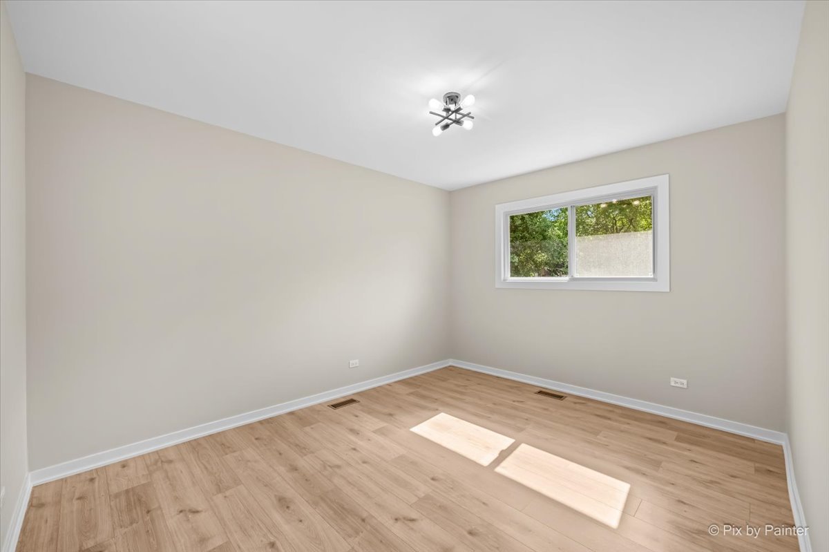 1420 Cooper Road Hoffman Estates, IL 60169 - Photo 27 of 33