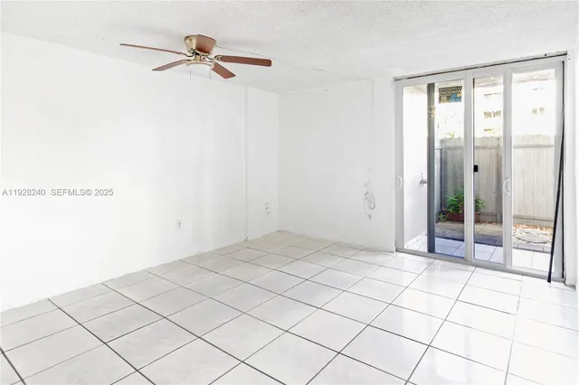 $1,735 | 10000 Northwest 80th Court, Unit 2162, Hialeah Gardens, FL 33016