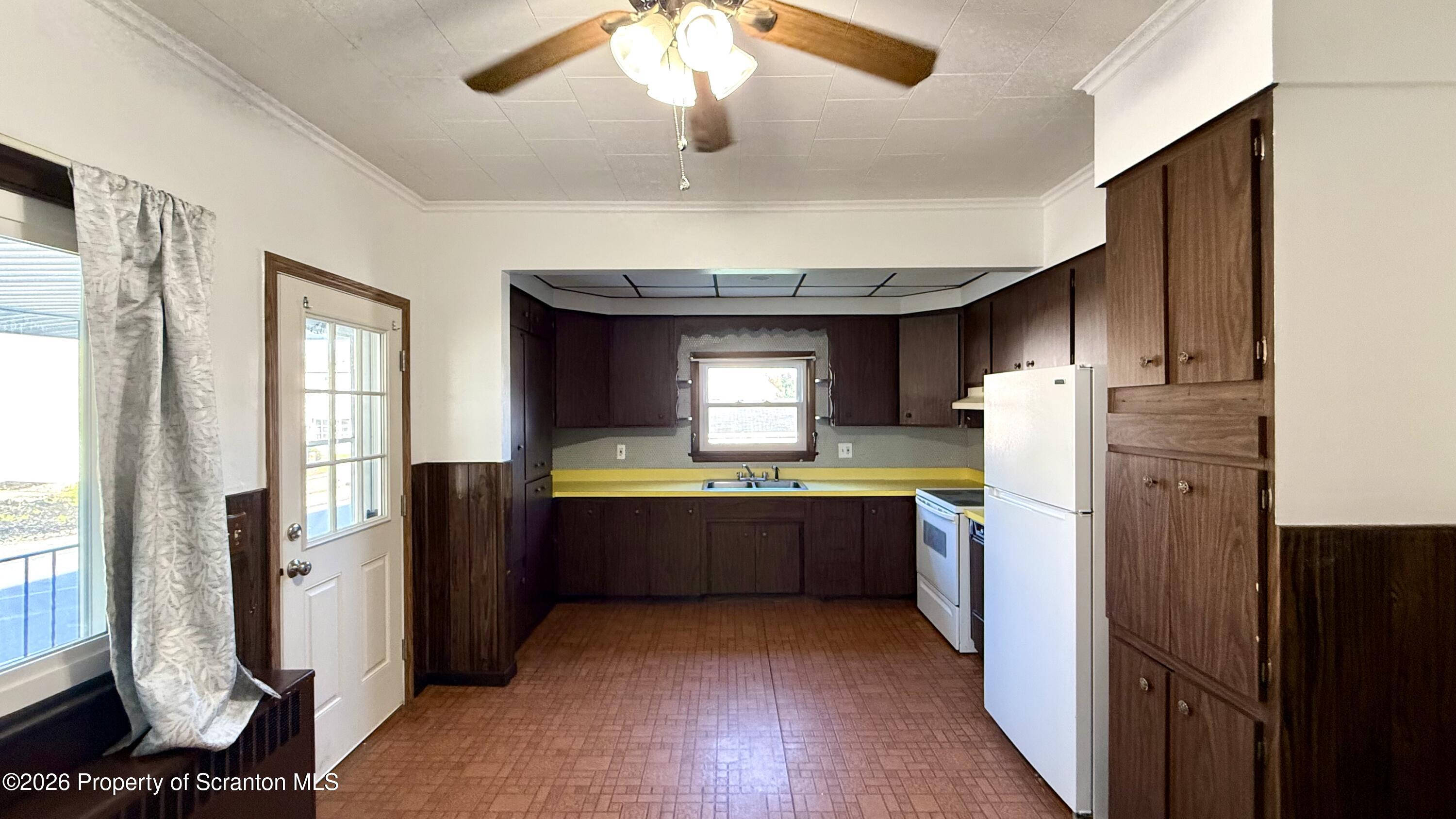 124 3rd Street Blakely, PA 18447 - Photo 6 of 14 IMG_3257