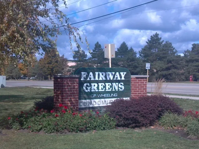 $1,300 | 573 Fairway View Drive, Unit 2C, Wheeling, IL 60090