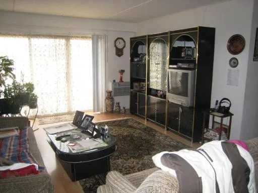 $1,300 | 573 Fairway View Drive, Unit 2C, Wheeling, IL 60090