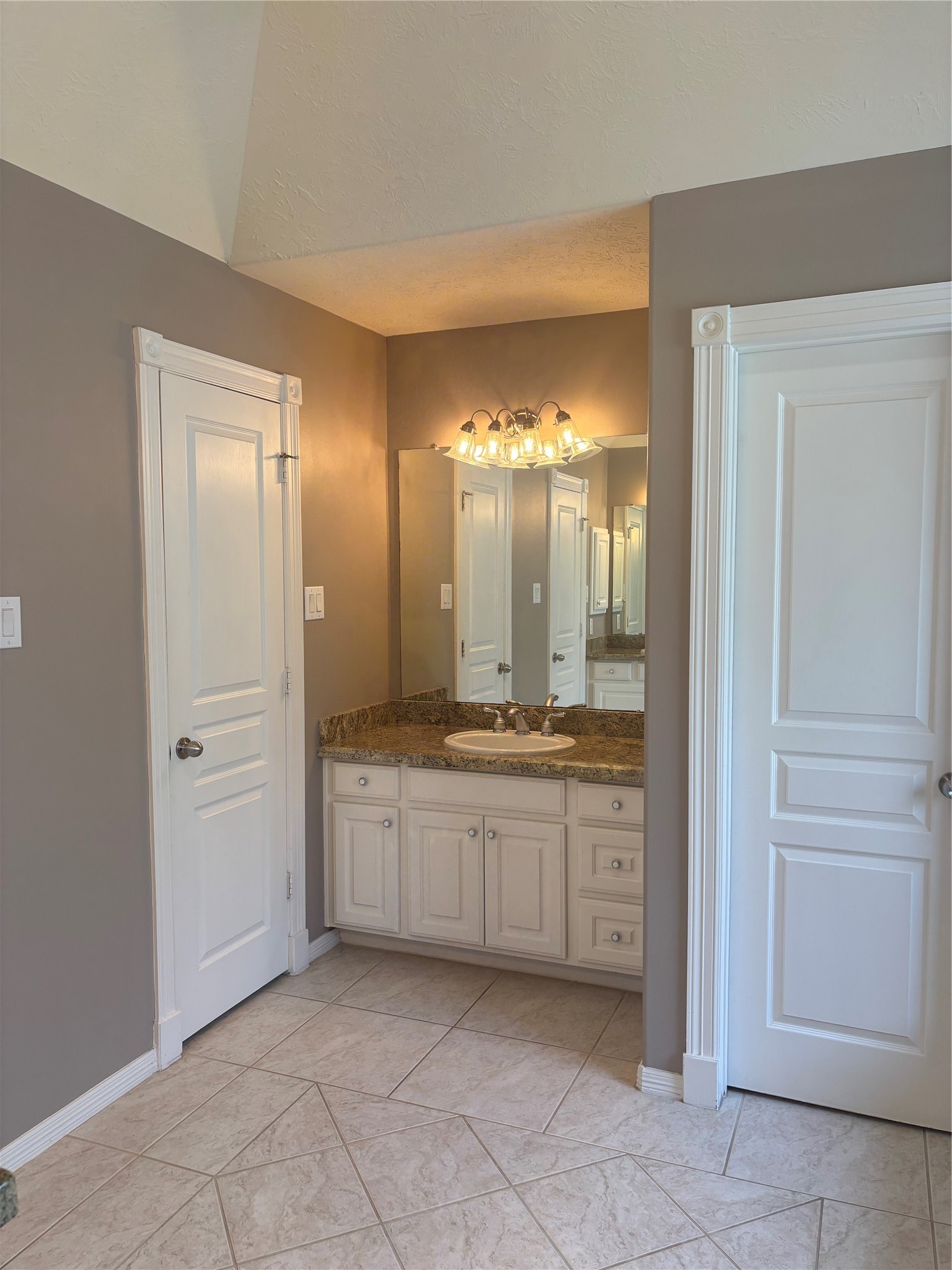 951 Lamonte Lane Houston, TX 77018 - Photo 14 of 27