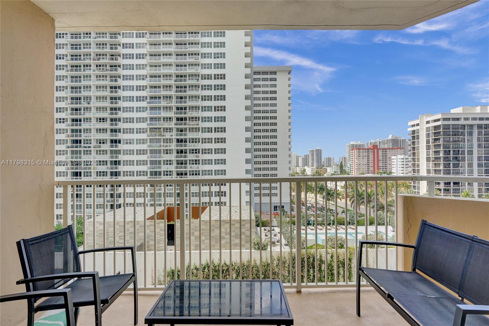 1980 South Ocean Drive, Unit 7J Hallandale Beach, FL 33009 - Photo 25 of 33