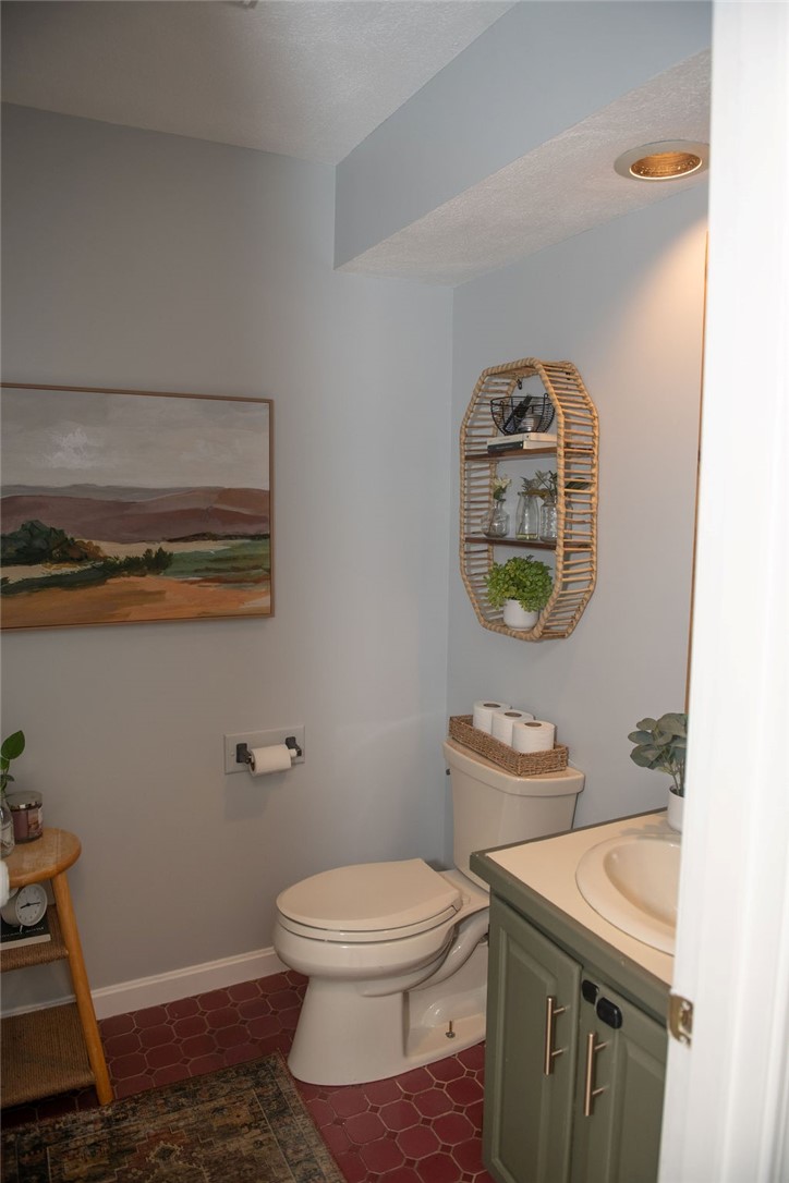 155 Whaley Hollow Road Coventry, RI 02816 - Photo 9 of 22 1F Lavette