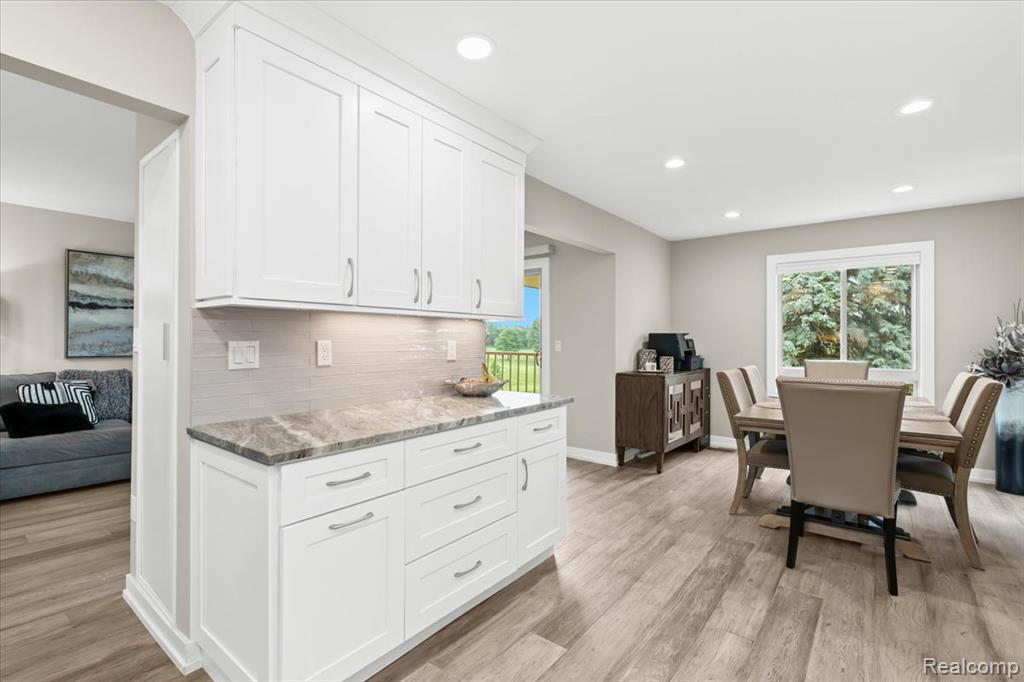 996 Golfview Court Rochester Hills, MI 48307 - Photo 14 of 46