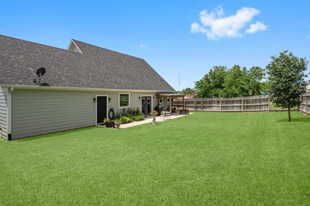 $320,000 | 249 Houston Street, Anderson, TX 77830