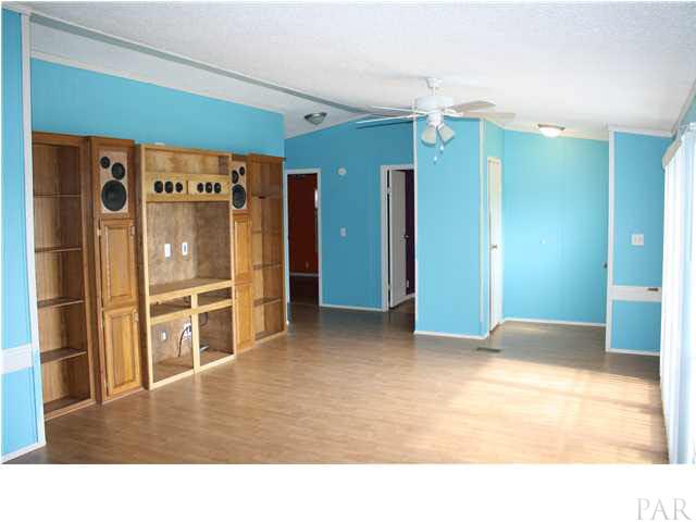 9848 American Farms Road Milton, FL 32583 - Photo 14 of 21 Living Area V3