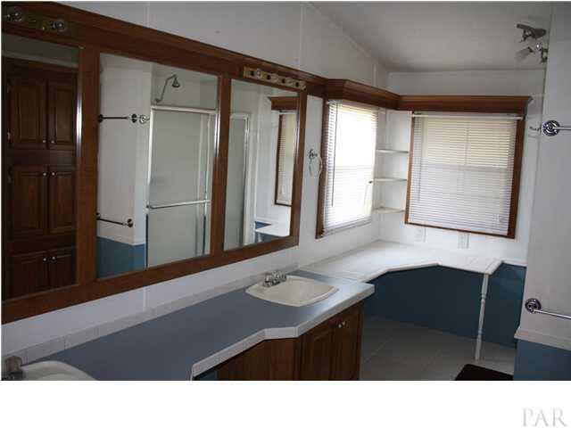 9848 American Farms Road Milton, FL 32583 - Photo 19 of 21 Master Bath w/Double Vanity
