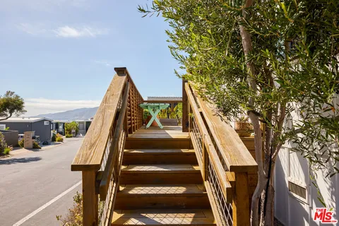 $2,100,000 | 29500 Heathercliff Road, Unit 225, Malibu, CA 90265