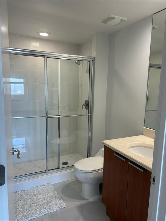 2650 Lake Shore Drive, Unit 803 Riviera Beach, FL 33404 - Photo 12 of 13