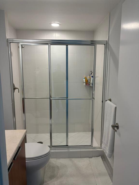 2650 Lake Shore Drive, Unit 803 Riviera Beach, FL 33404 - Photo 8 of 13