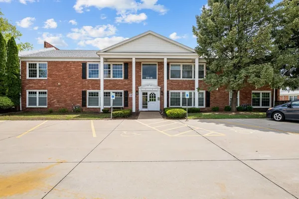 $225,000 | 3215 East Locust Street, Unit 15, Davenport, IA 52803