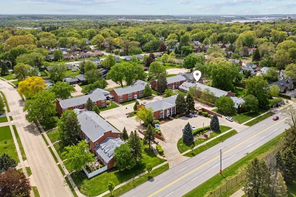 $225,000 | 3215 East Locust Street, Unit 15, Davenport, IA 52803